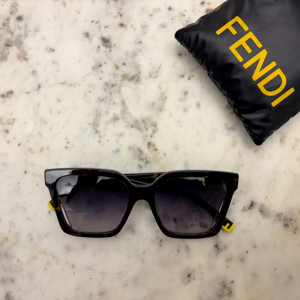 Fendi sunglasses with original cleaning cloth and case. Like new, large size